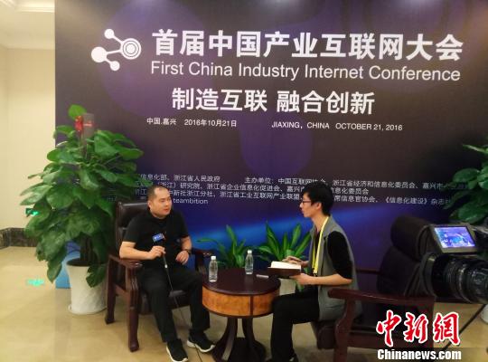 1477363795594920.jpg 3305371.jpg