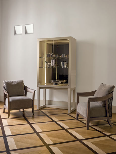 1498526788100305.jpg LONGI ORWELL TALL CABINET展示柜2.jpg