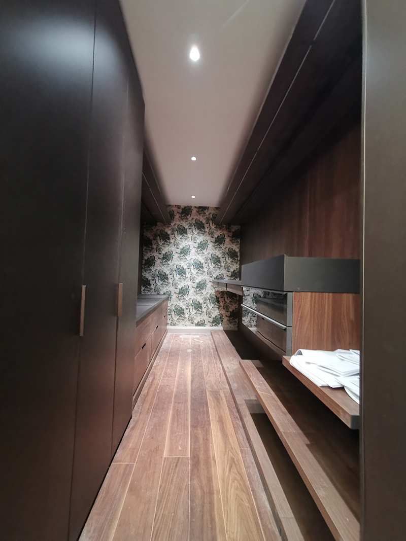 1707203634530518.jpg v (1).jpg