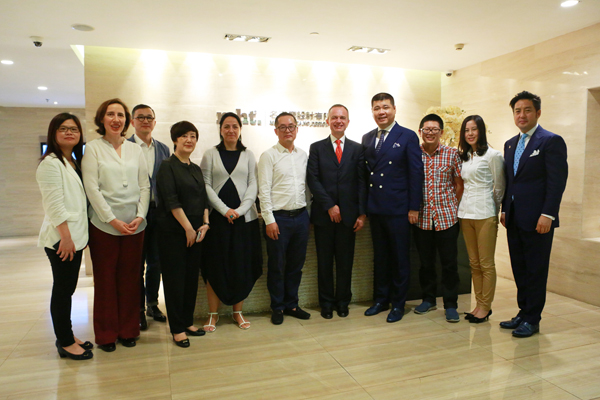 盧濤：米蘭國際家具展CEO造訪名漢唐 共建設(shè)計(jì)合作新平臺