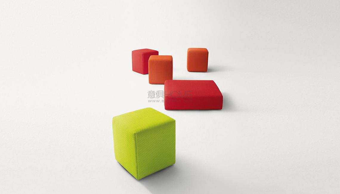 PAOLA LENTIStone 凳子