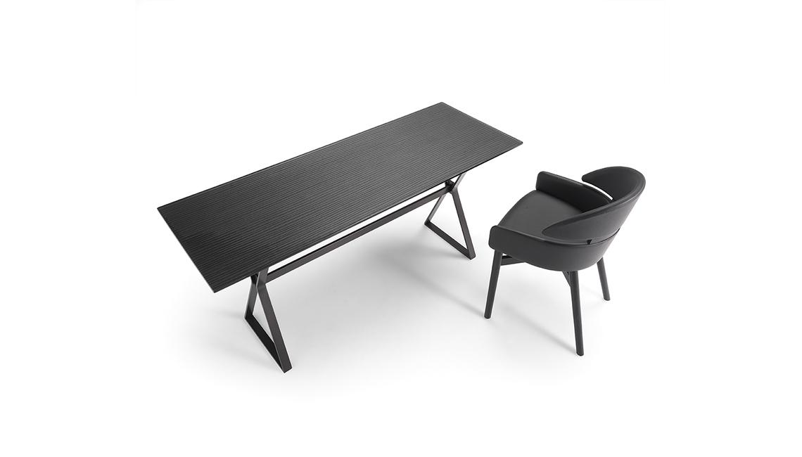 FIAMhype書(shū)桌