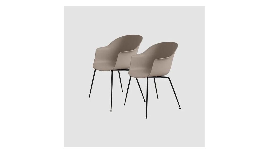 Bat Dining Chair - Un-upholstered - Conic base - Colli of 2椅子