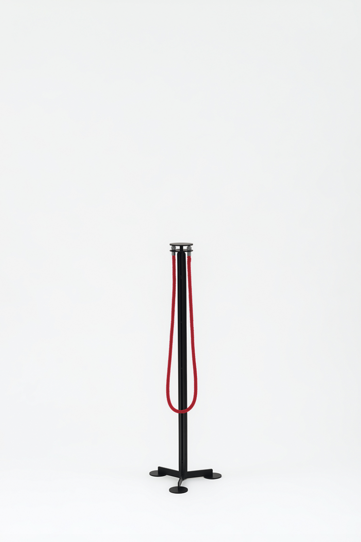 DANESEMILANOFamilia transenna 書架