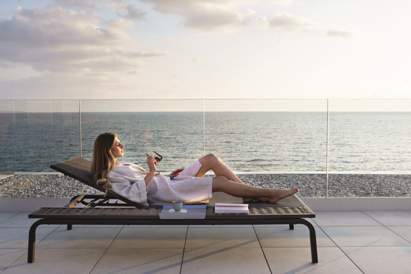 RobertiART. 9748沙灘床