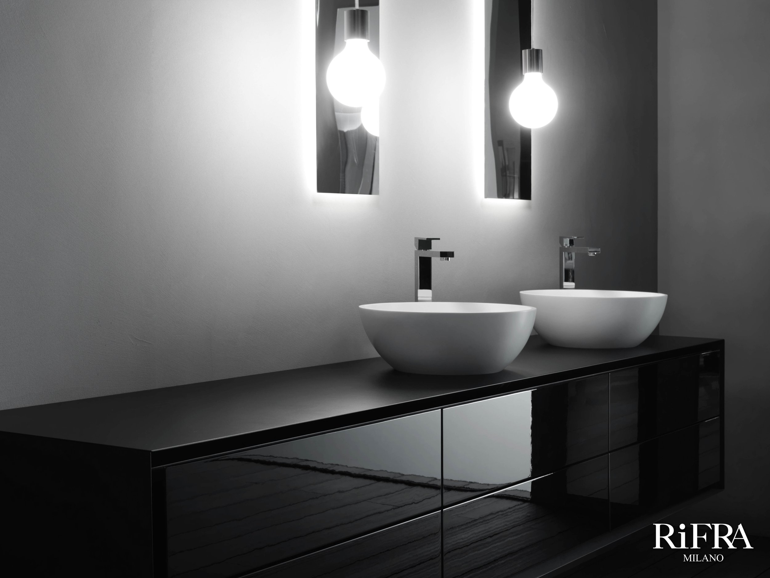 RIFRALaccato nero Opaco衛(wèi)浴