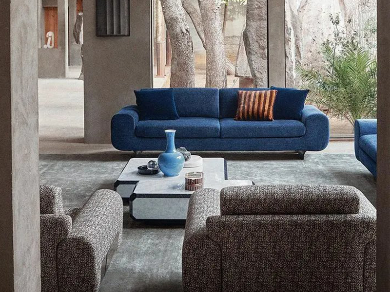 提升家的時尚氣質(zhì)，就來加入一件FENDI CASA的單品吧！